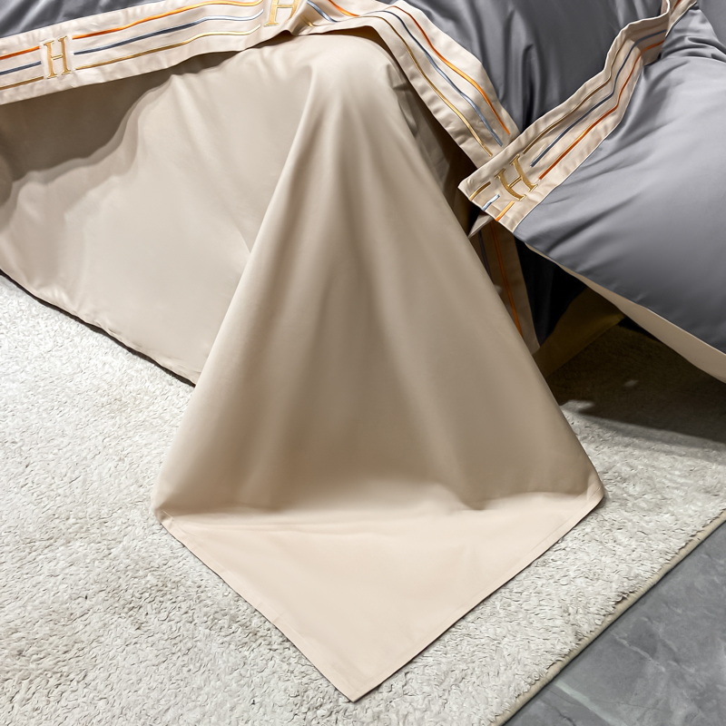 Luxurious Cotton Satin Bedding Set | Breathable Duvet Covers & Elegant Embroidery 4