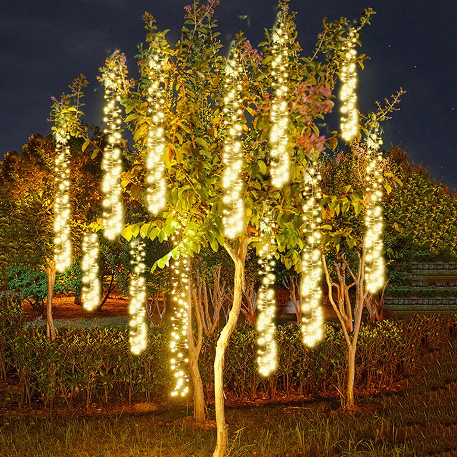Sparkling_LED_Garland___Lighted_Meteor_Shower_Effect_Outdoor_1.jpg